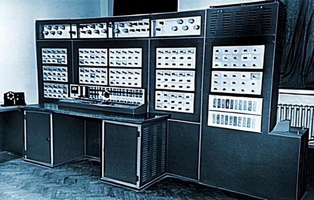 Why did binary take over the Soviet Union's ternary computer? The core lies in the narrowing of our 